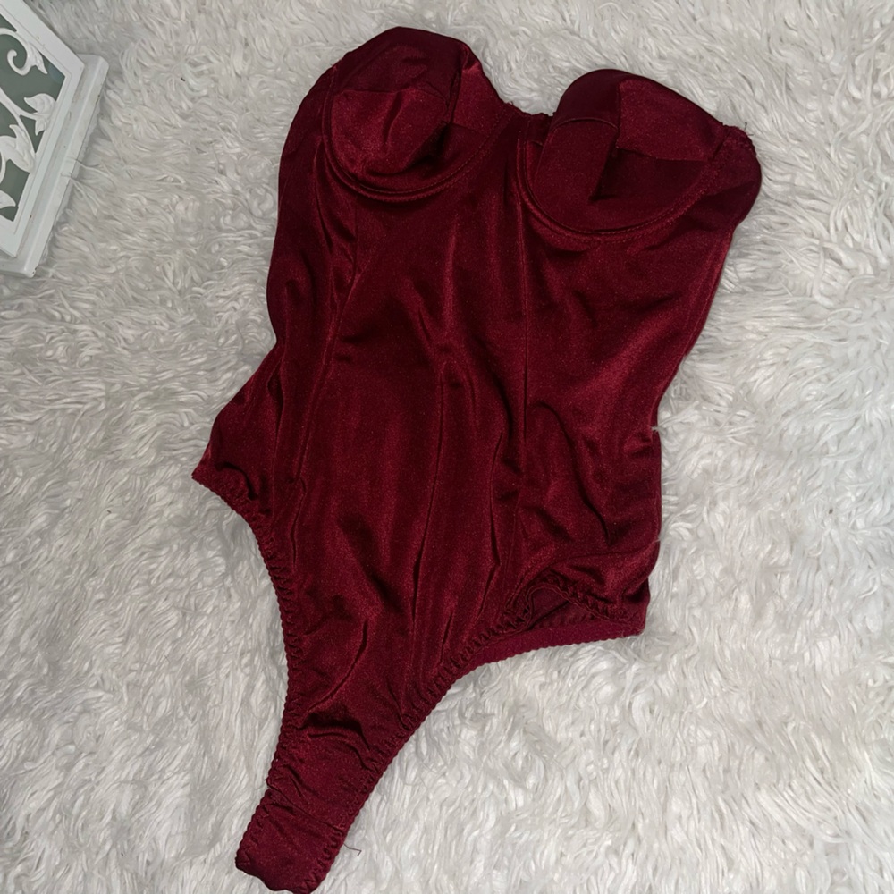 Elegant Burgundy Women's Intimate